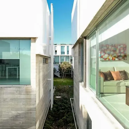 Вилла Bynd Villas Aged + 50 Travellers *