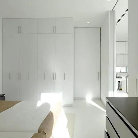 Вилла Bynd Villas Aged + 50 Travellers